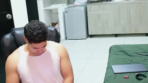 camara110 online show from April 26, 2026, 2:53 am