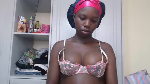 Snapshot of camclit chatting on March 5, 2025, 9:16 am Princess online show from March 5, 2025, 9:16 am