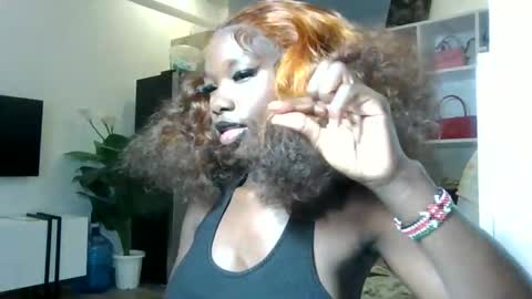 Snapshot of camclit chatting on November 2, 2025, 12:07 pm Princess online show from November 2, 2025, 12:07 pm