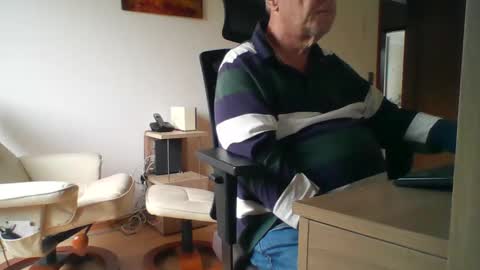 Snapshot of camcologne chatting on October 4, 2025, 9:07 am camcologne online show from October 4, 2025, 9:07 am