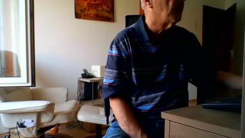 camcologne online show from May 29, 2026, 9:07 am