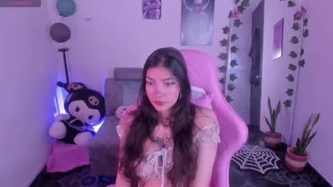Snapshot of cami_mila99 chatting on October 13, 2025, 10:32 pm CAMI  online show from October 13, 2025, 10:32 pm
