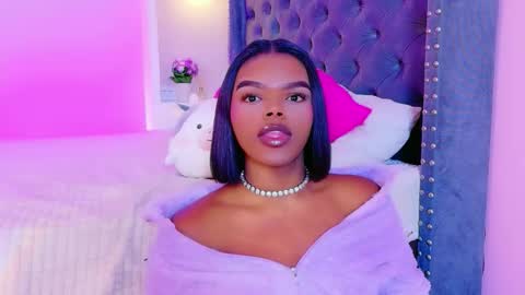 camiestrada online show from November 27, 2025, 11:07 pm