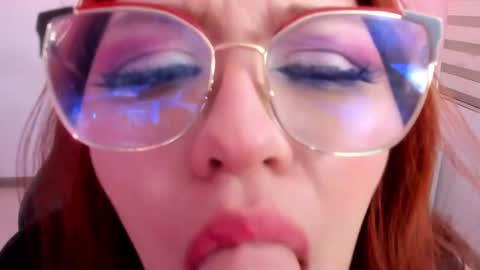 Camila Osorio online show from January 29, 2025, 9:55 am