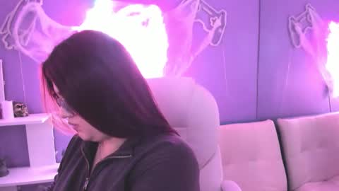 Camila Osorio online show from November 3, 2025, 6:09 pm