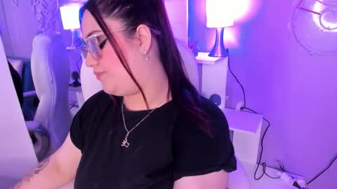 Camila Osorio online show from November 21, 2025, 5:11 pm