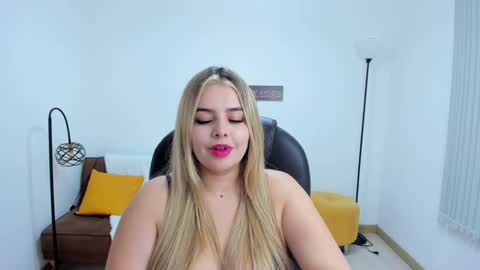 Camila online show from February 20, 2025, 6:06 am