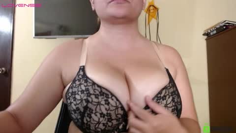 Camila  online show from February 12, 2025, 4:11 pm