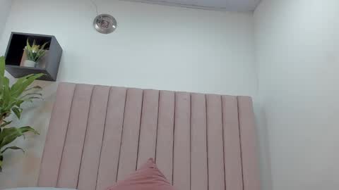 Camila online show from February 7, 2025, 3:34 am