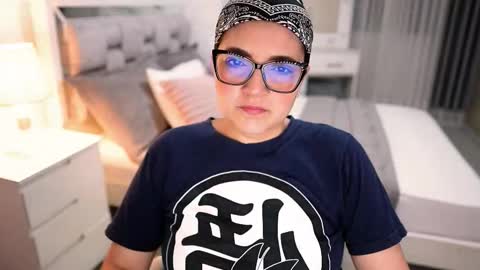 Camila buitrago online show from October 12, 2025, 3:27 am