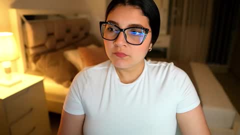 Camila buitrago online show from December 20, 2025, 11:23 pm