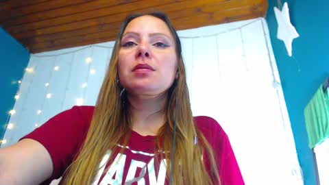 Snapshot of camila_delarosa chatting on December 28, 2024, 4:09 pm camila online show from December 28, 2024, 4:09 pm