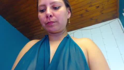 Snapshot of camila_delarosa chatting on January 21, 2025, 4:27 pm camila online show from January 21, 2025, 4:27 pm