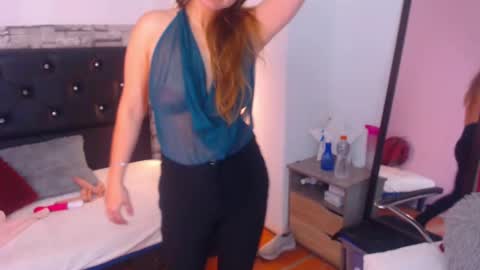 Snapshot of camila_delarosa chatting on March 11, 2025, 12:28 pm camila online show from March 11, 2025, 12:28 pm