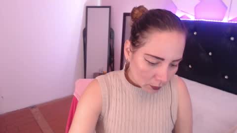 Snapshot of camila_delarosa chatting on October 24, 2025, 4:14 pm camila online show from October 24, 2025, 4:14 pm