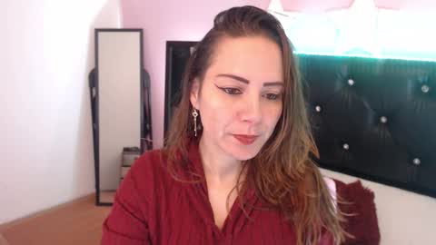 Snapshot of camila_delarosa chatting on November 8, 2025, 12:16 pm camila online show from November 8, 2025, 12:16 pm