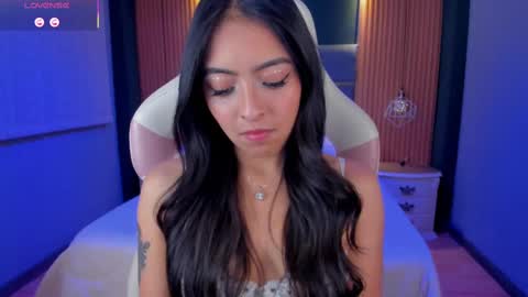 Camila online show from September 18, 2025, 3:52 am