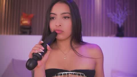 Snapshot of camila_dupont chatting on April 24, 2026, 4:04 am Camila online show from April 24, 2026, 4:04 am