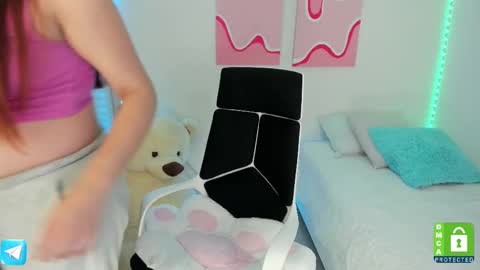 Snapshot of camila_ec2 chatting on March 3, 2025, 12:59 am C A M I online show from March 3, 2025, 12:59 am