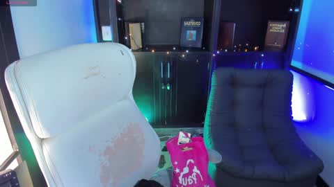 C A M I L A online show from December 27, 2024, 4:04 am