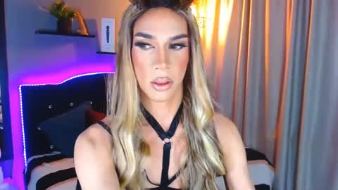 Camila online show from December 29, 2024, 3:22 am