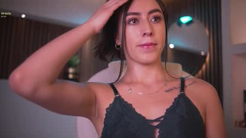 camila_martinez9 online show from October 2, 2025, 11:28 am