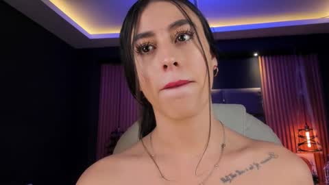 camila_martinez9 online show from November 10, 2025, 11:42 am