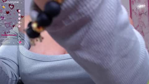 Snapshot of camila_pandora_ch chatting on December 15, 2024, 1:43 pm Cami online show from December 15, 2024, 1:43 pm