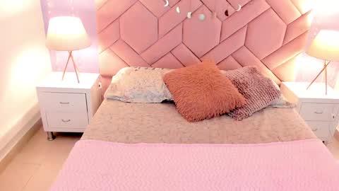 Camila  online show from January 21, 2025, 12:07 pm