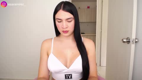 X IGcamiryan01 online show from February 12, 2026, 5:52 pm