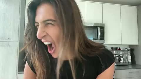 camiliakxoxo online show from November 16, 2025, 2:00 pm