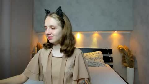 Camilla online show from September 10, 2025, 12:21 am