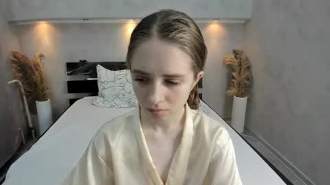 Camilla online show from October 30, 2025, 1:18 am