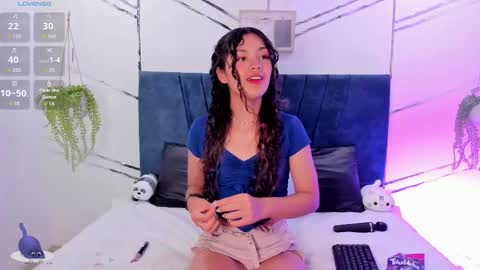 camilla_miller01 online show from November 12, 2025, 9:25 pm