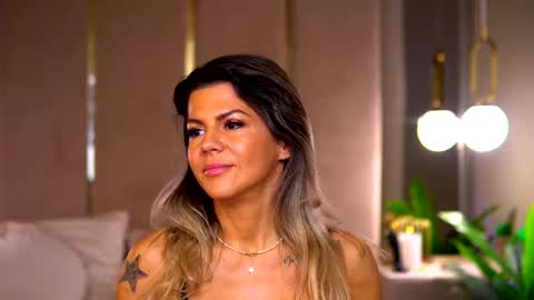 Camy online show from November 1, 2025, 11:18 pm