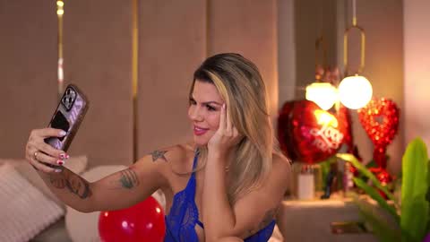 Camy online show from February 19, 2026, 7:32 pm