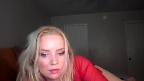 camilleclairexo online show from May 7, 2026, 6:19 am