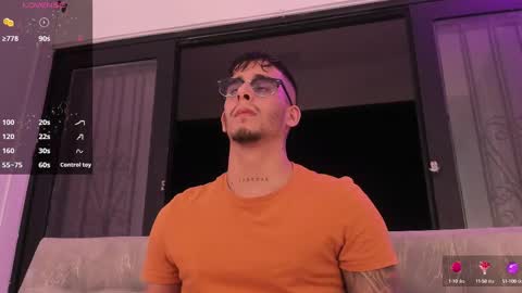   INDEPENDENT MODEL online show from February 10, 2025, 5:03 am