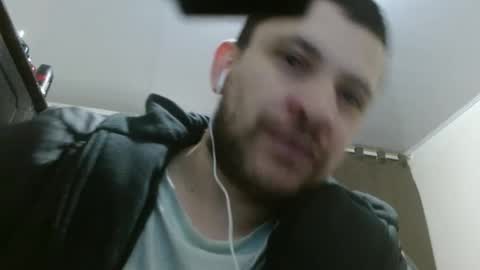 Snapshot of camiloking17 chatting on February 5, 2025, 1:33 pm camilo online show from February 5, 2025, 1:33 pm