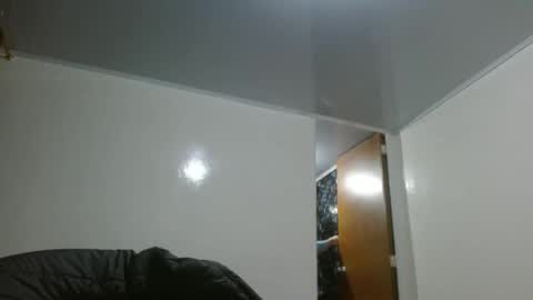 Snapshot of camiloking17 chatting on February 25, 2025, 2:03 am camilo online show from February 25, 2025, 2:03 am