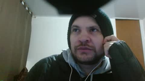 Snapshot of camiloking17 chatting on November 24, 2025, 7:19 am camilo online show from November 24, 2025, 7:19 am