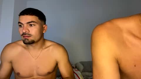 camilor_30 online show from October 13, 2025, 8:47 am