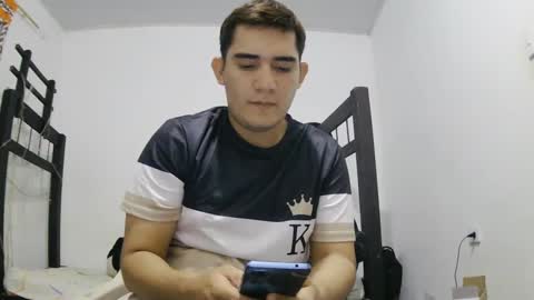 Snapshot of camilowhite_ chatting on September 17, 2025, 1:51 am Camilowhite online show from September 17, 2025, 1:51 am