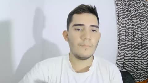 Snapshot of camilowhite_ chatting on October 20, 2025, 7:03 pm Camilowhite online show from October 20, 2025, 7:03 pm