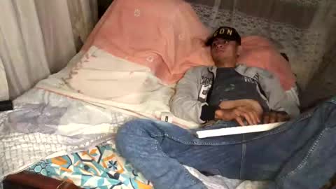 camivaron online show from January 10, 2025, 5:47 am