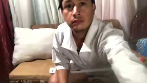 camivaron online show from February 9, 2025, 3:32 am