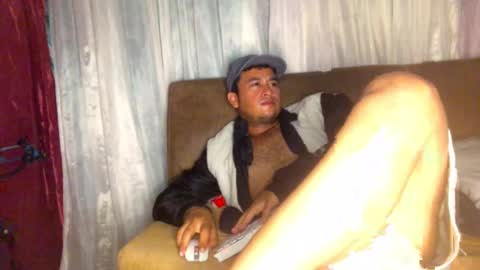 camivaron online show from February 10, 2025, 2:52 am