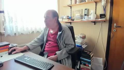 Snapshot of cammee chatting on February 2, 2025, 8:24 am Cammee online show from February 2, 2025, 8:24 am