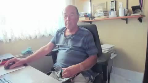 Snapshot of cammee chatting on September 28, 2025, 7:03 am Cammee online show from September 28, 2025, 7:03 am