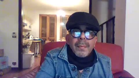 Snapshot of camomilla72 chatting on March 9, 2025, 12:31 am Cristian online show from March 9, 2025, 12:31 am